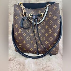 Louis Vuitton NéoNoé MM bag